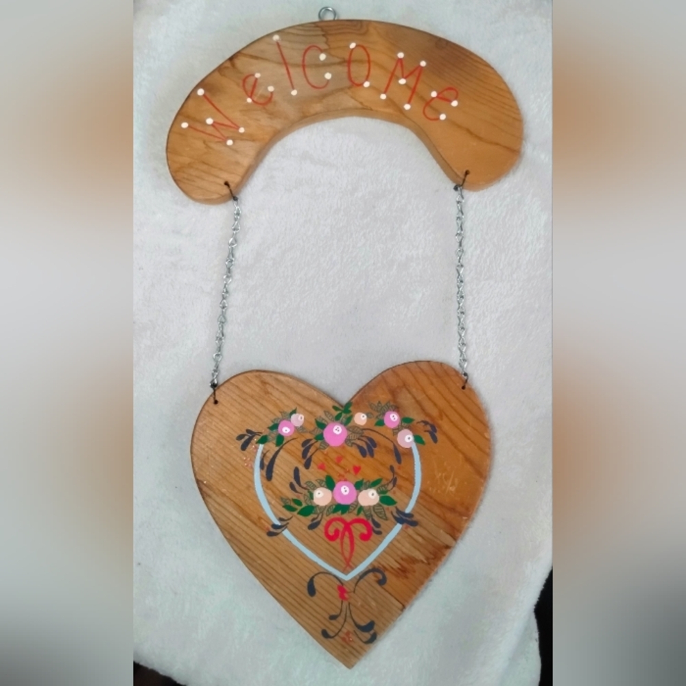 Vintage Wooden Hand painted  Heart N "Welcome" Decor